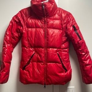 moved and no longer need this adorable and warm coat!